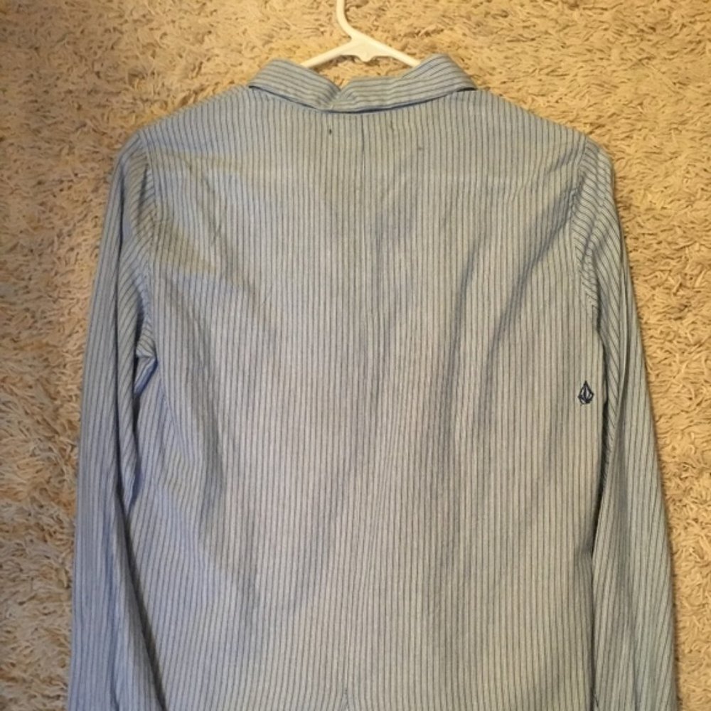 Volcom button down NWT - Picture 3 of 4
